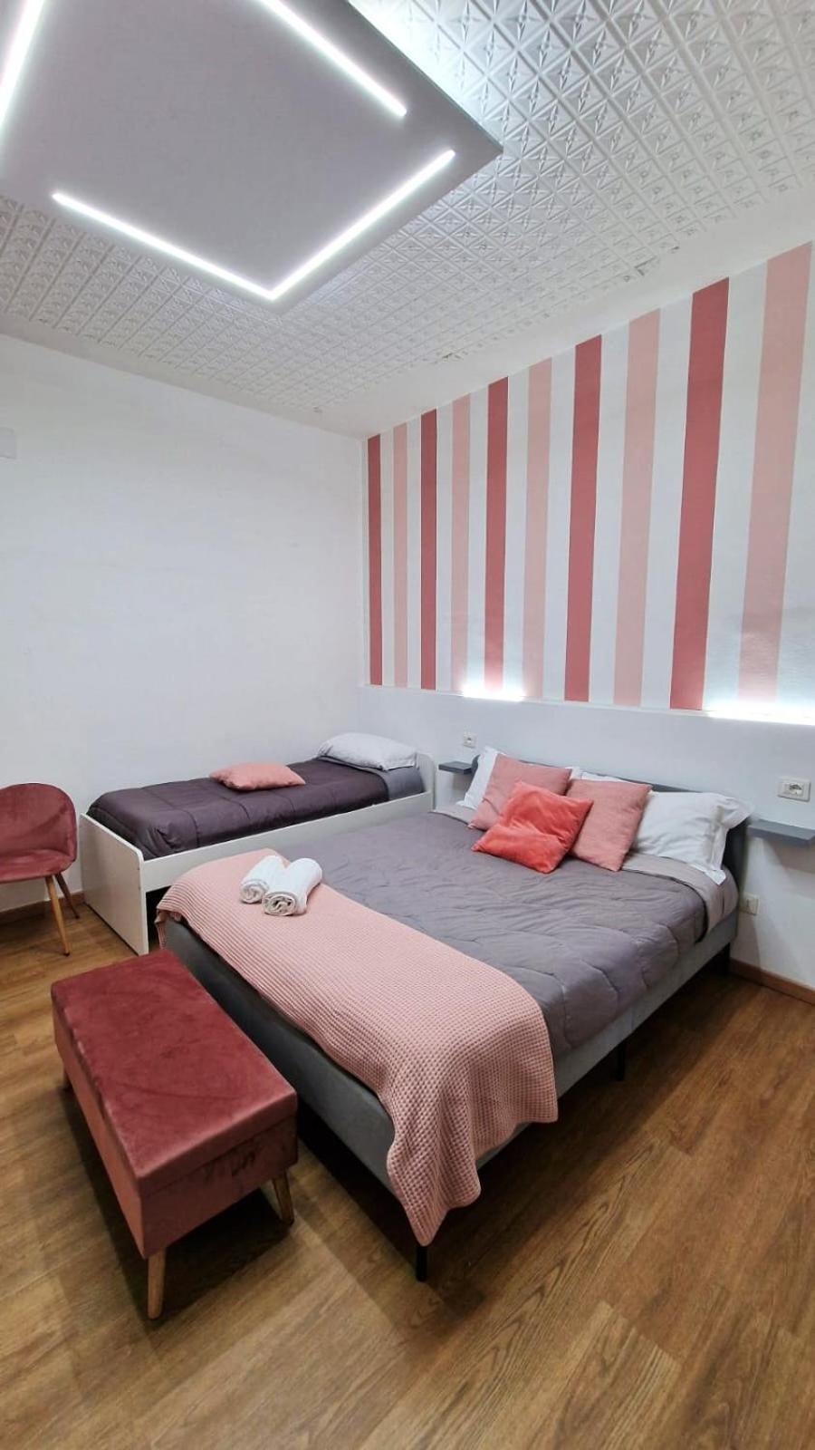 Bed & Breakfast One *